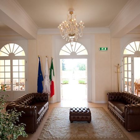 Matilde Di Canossa Golf Spa & Hotel Resort レッジョ・エミリア エクステリア 写真