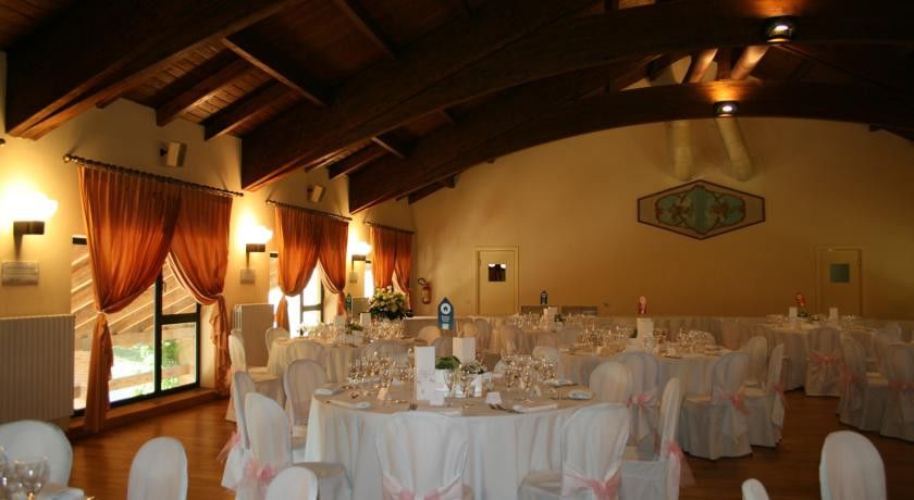 Matilde Di Canossa Golf Spa & Hotel Resort レッジョ・エミリア エクステリア 写真