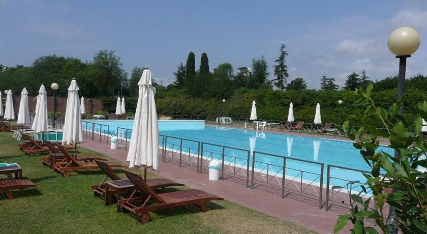Matilde Di Canossa Golf Spa & Hotel Resort レッジョ・エミリア エクステリア 写真